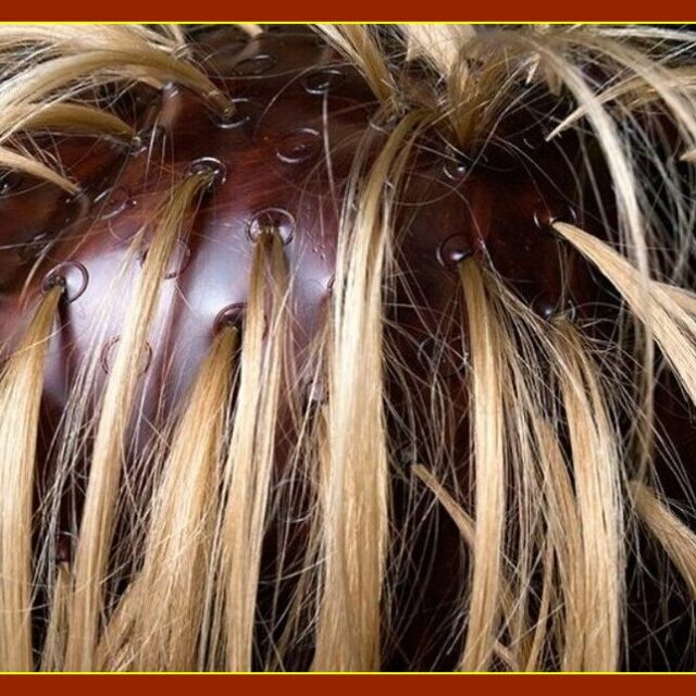 Мелирование через шапочку блонд волос средней длины